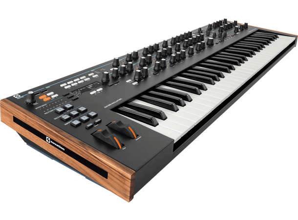 Novation SUMMIT Hybrid 61-keys polysynth 16 voices 