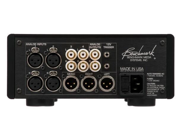 Benchmark LA4 black faceplate, w. remote Line Amp Black 