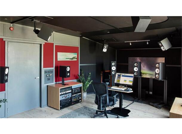 Amphion AMP400.8 multikanals forsterker 8 x 410W, XLR inn/Speakon ut 