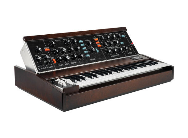 Moog Minimoog Model D Synthesizer Minimoog Model D 2022 Edition 