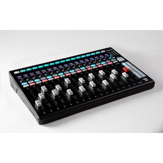 Waves Live FIT Controller for LV1 16+1 touch-sensitive motorized faders