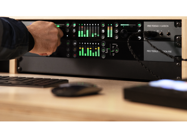 AVID CARBON PRE Mikrofonforsterker AVB 8 kan. ADAT/AVB remote preamp Carbon 