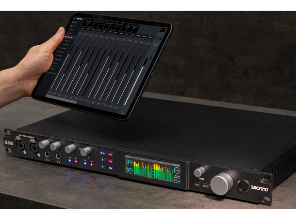MOTU 828 Audio interface (2024) 28i/32o, UltraDAC,USB3 med DSP 