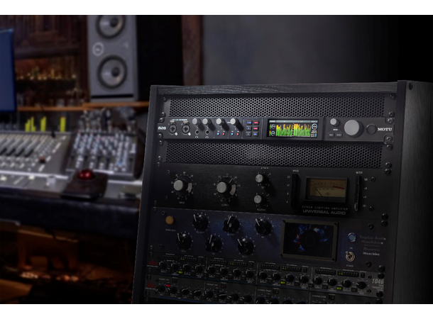 MOTU 828 Audio interface 28i/32o, UltraDAC,USB3 med DSP 