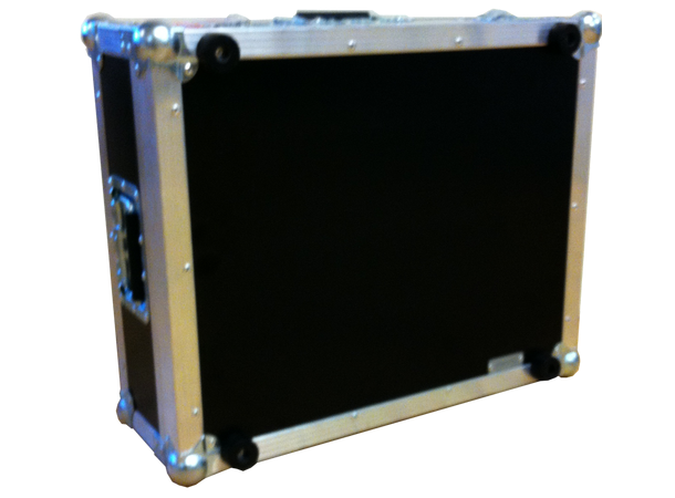 Flightcase til Yamaha 01V96 mikser butterflylås, innfelte fliphåndtak,skum 