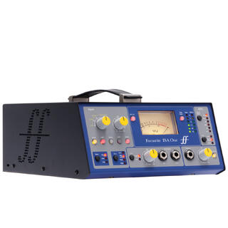 Focusrite ISA ONE preamp + DI Analog ISA mikrofon pre-amp og &#233;n separat DI.