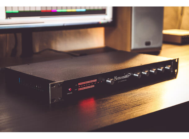 Bettermaker BUS COMPRESSOR Computer controlled analog compressor 