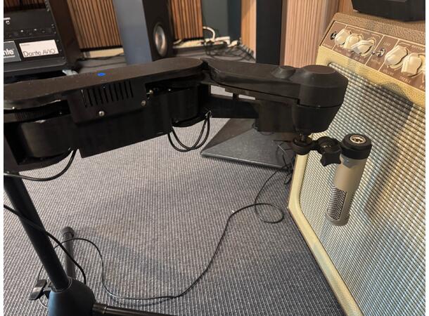 MicAdjust BTC-2 Robot mikrofonstativ Fjernstyrbar og lydløs mikrofonholder 