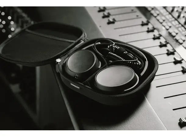 Sennheiser HD 480 PRO PLUS CLOSED-BACK HEADPHONE 